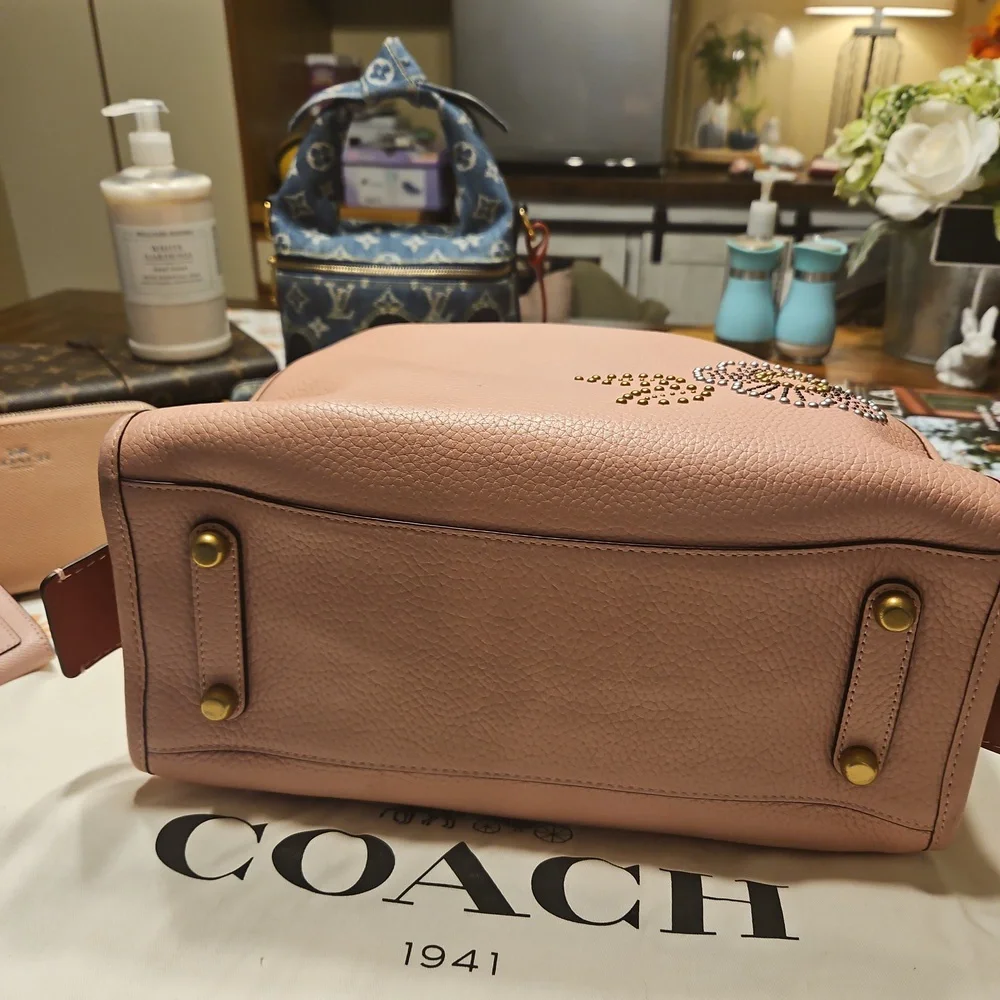 Coach Tea Rose Rogue Set - Picture 5 of 16